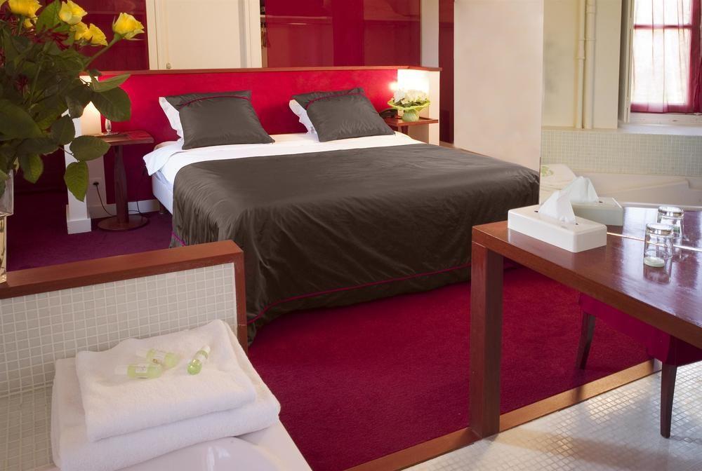 Hotel Country Club Yvré-lʼÉvêque Zewnętrze zdjęcie