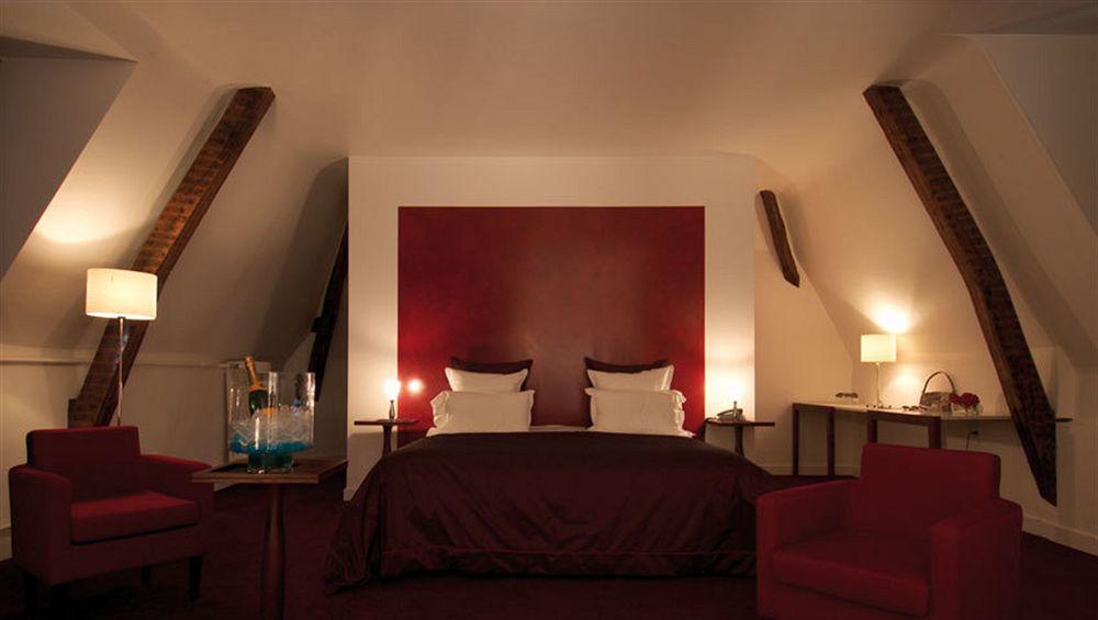 Hotel Country Club Yvré-lʼÉvêque Zewnętrze zdjęcie