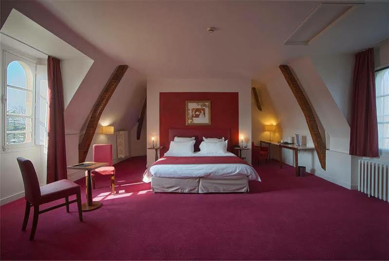 Hotel Country Club Yvré-lʼÉvêque Zewnętrze zdjęcie
