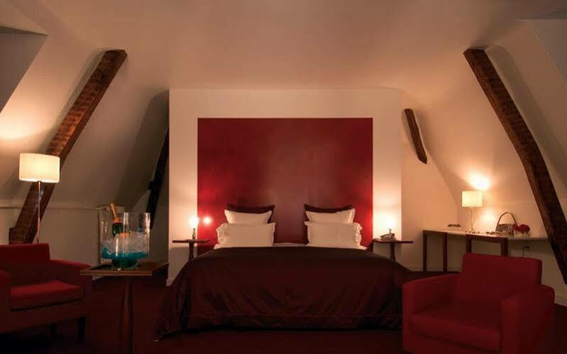 Hotel Country Club Yvré-lʼÉvêque Zewnętrze zdjęcie