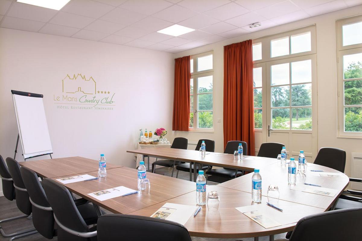 Hotel Country Club Yvré-lʼÉvêque Zewnętrze zdjęcie